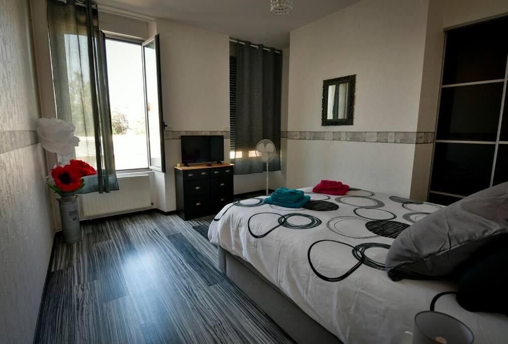 Grand Appartement De Haut Standing En Centre-Ville Montluçon Eksteriør bilde