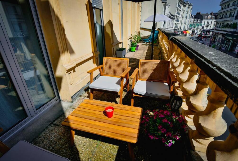 Grand Appartement De Haut Standing En Centre-Ville Montluçon Eksteriør bilde